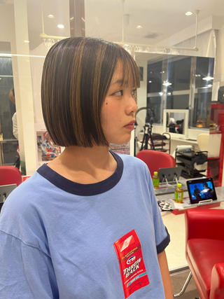 後ろを定点カメラで撮った営業風景です
Bobだとどんどん切れてく感じが気持ち良いです 