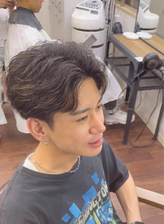 刈り上げセンターパート 