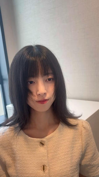 お顔周りのレイヤーで小顔効果抜群 