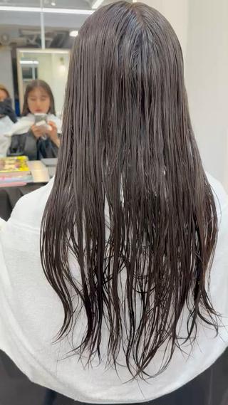 ロング パーマ Press.salon所属・上品な透明感カラー 🫧renのヘアスタイル