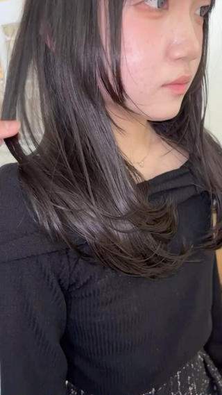 レイヤースタイル︎

レイヤーをしっかり入れたスタイルです。

レイヤーをやったことない方でも挑戦しやすいスタイルです！
仕上がりのイメージをしっかり共有して可愛いスタイルをお届け致します！ 