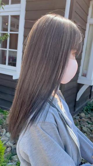 セミロング カラー 足立 悠輔のヘアスタイル