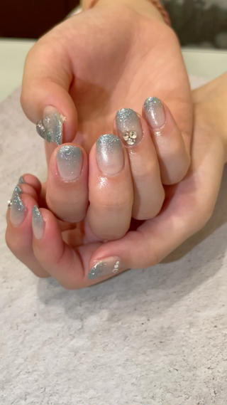 #控えめフラッシュ#グラデネイル 