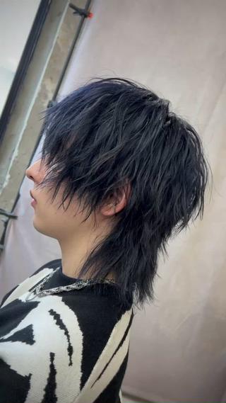 セミロング メンズ RACCOON.TOKYO 渋谷店所属・メンズカット特化🐺 ウルフ[店長]置塩祥のヘアスタイル