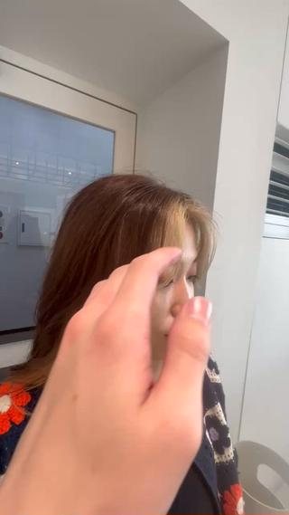 セミロング カラー MAO SHIRATOのヘアスタイル