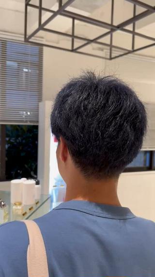 カラー メンズ MAO SHIRATOのヘアスタイル