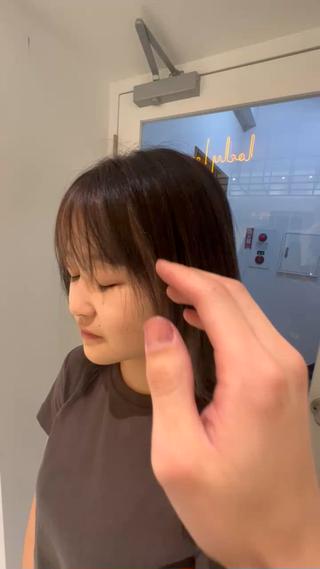 ミディアム カラー MAO SHIRATOのヘアスタイル