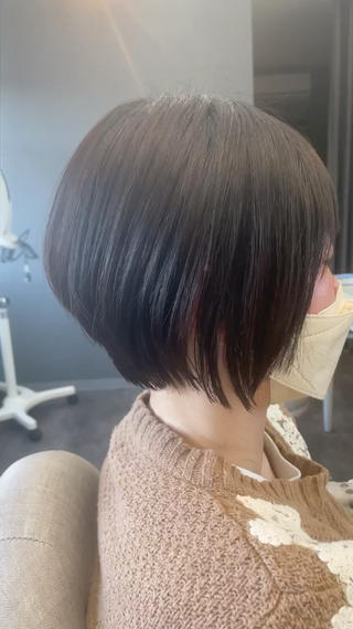 ショート 手塚 由佳のヘアスタイル