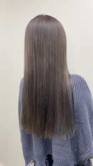 カラー 手塚 由佳のヘアスタイル