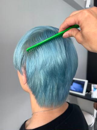 ミディアム カラー メンズ 透明感/ブリーチ縮毛 /髪質改善/星野純一のヘアスタイル