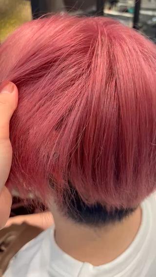 ワンブリーチでピンク
アクセスフリー　6% 50分
12ピンクとクリア　2：1  
カラーミューズピンク20%  15分 