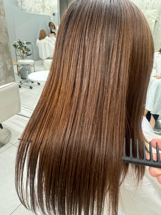 チリチリになってしまったハイダメージ毛を酸性ストレートで改善しました！ 