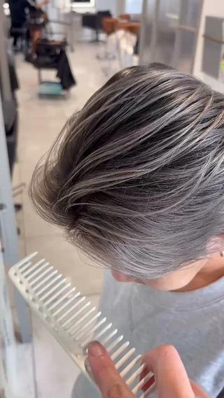 カラー メンズ 内橋 咲耶のヘアスタイル