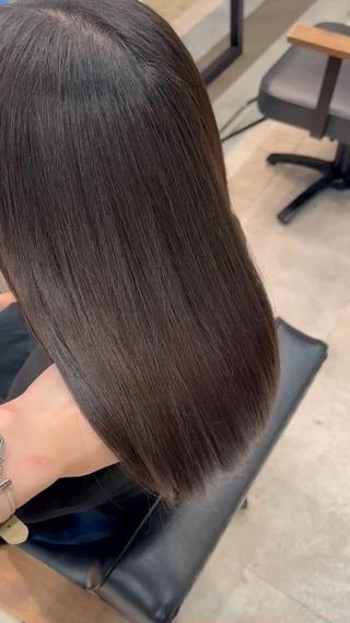 セミロング 寒色 ♡ レイヤー ┊︎miyuのヘアスタイル