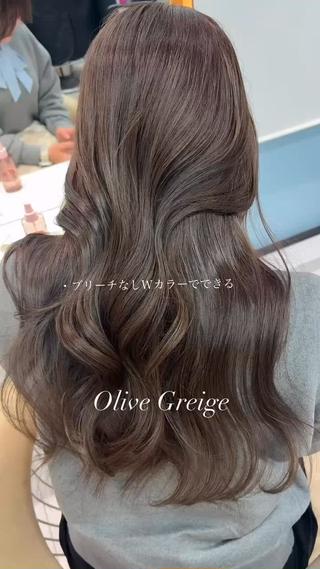 オリーブベージュ大人気カラーです!
柔らかい印象にしたい方お待ちしております️