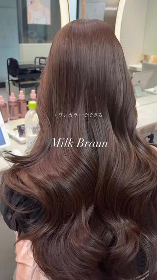 カラー Lond Melia所属・あいり／艶髪 、透明感カラー🩶のヘアスタイル