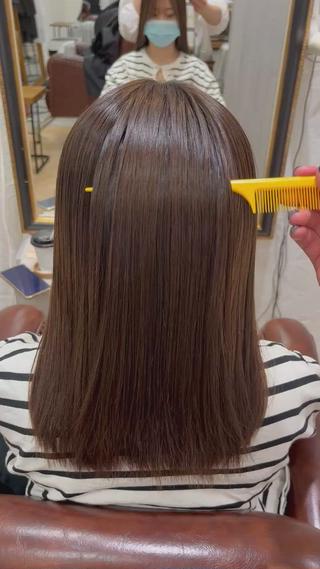 梅雨に負けない！
ツヤッ！サラッ！ストン！なストレートヘアに 