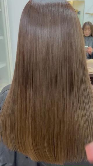 セミロング エクステ・髪質改善・ ブリーチ・吉田大介のヘアスタイル