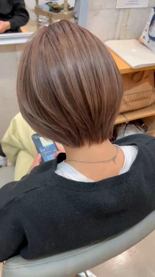 ショート カラー 似合わせ専門/透明感 /大津優樹のヘアスタイル