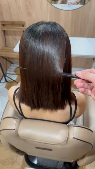 東京都内の専門店の経験を活かした日本最先端の技術、薬剤で極限まで自然な縮毛矯正をお試しください

・癖をなくしたい
・ナチュラルなストレートにしたい
・カラーと同時に縮毛矯正したい
・ダメージを抑えたい
・艶まとまりが欲しい
・縮毛矯正しても巻きたい
当てはまる方ぜひご相談ください！ 