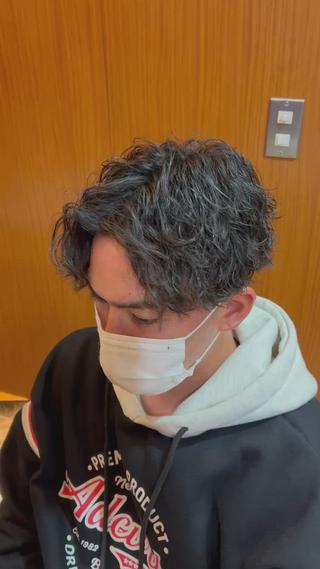 ツイストスパイラルパーマ！！

髪の毛巻かせてください！！
パーマスタイルかっこよくいたします！ 
