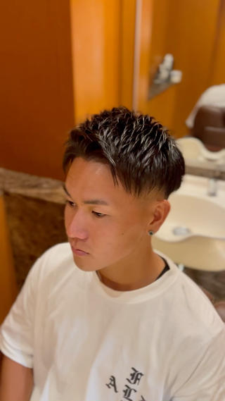 ツーブロック×フェードカット×アップバング

メンズショート得意です！
是非カットさせてください 