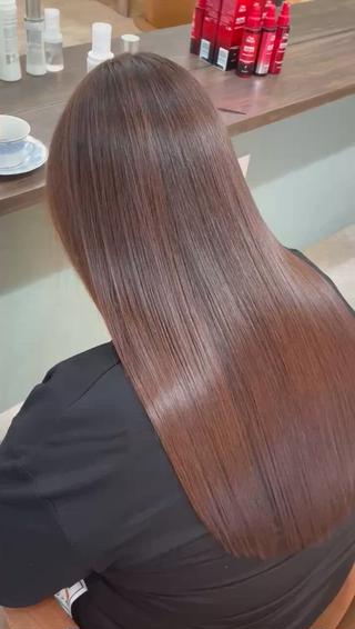 ロング MONTEVERDE所属・吉本 美希のヘアスタイル