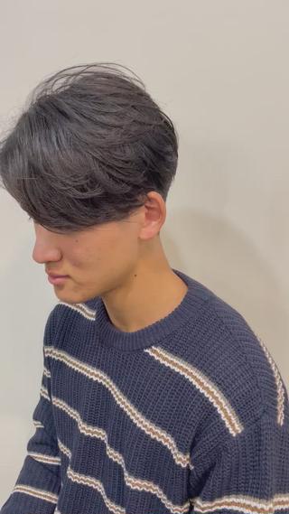 ミディアム パーマ メンズ アイブロウ メンズNO.1口コミ 高評価🟡三澤拓海✅のヘアスタイル
