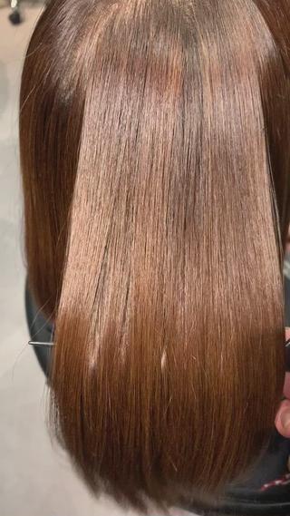 ミディアム ディレクター鮫島 俊介のヘアスタイル