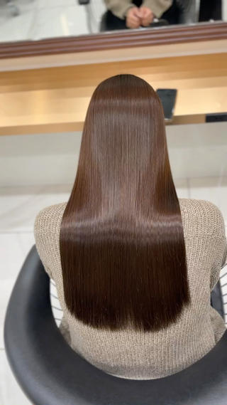 Miyu’s所属・縮毛矯正特化 髪質改善辻良輝のヘアスタイル