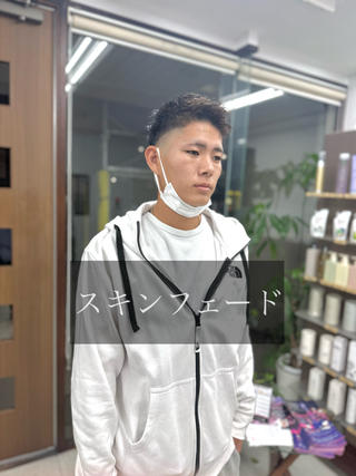 スキンフェード
カット風景