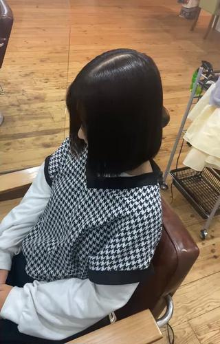 こんにちは！
ストレートモデルでお越し頂きました！


お客様の髪の毛の悩みやダメージをしっかり考慮し
艶のある美髪へ

まず、ダメージによる癖か、遺伝からくる癖か、年齢からくる癖かを見極めあなた自身にあったストレートをご提供致します。

癖がなくなるだけで毎日が楽ちんな生活になります！

是非一度私にお任せください！
必ず綺麗にしてお見送り致します！ 