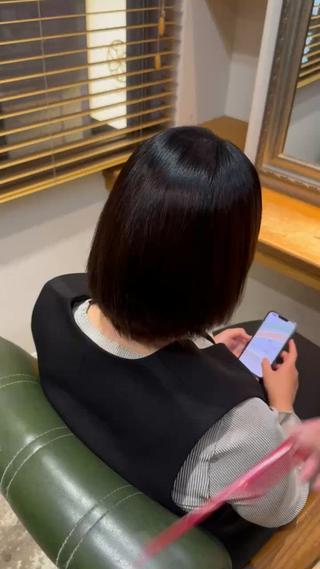 ショート 透明感カラーハイライ トモデル募集大浦偉央のヘアスタイル
