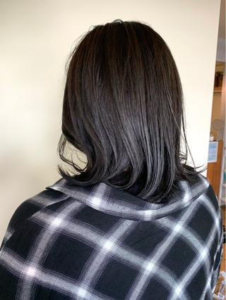 ミディアム カラー 上川 美幸のヘアスタイル