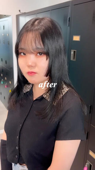 セミロング デザインカラー 🥨HAZUKiのヘアスタイル