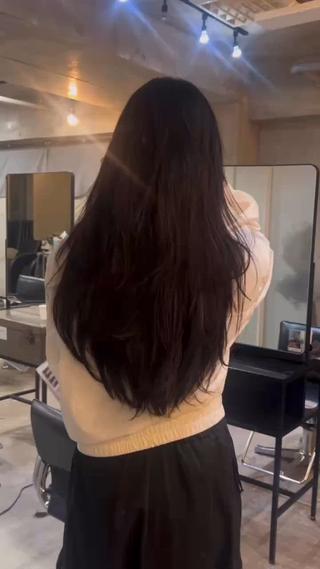 たっぷりレイヤーを入れると動きが出て後ろ姿が可愛くなります 