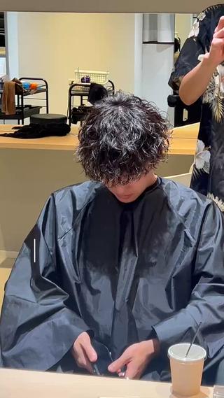 やりやすさを追求したパーマになります！
是非お任せ下さい！！ 