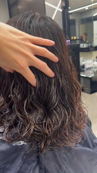 ミディアム パーマ ioeわかめようじ/ 縮毛矯正/髪質改善のヘアスタイル
