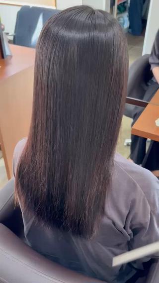 ロング 中島 万凜のヘアスタイル