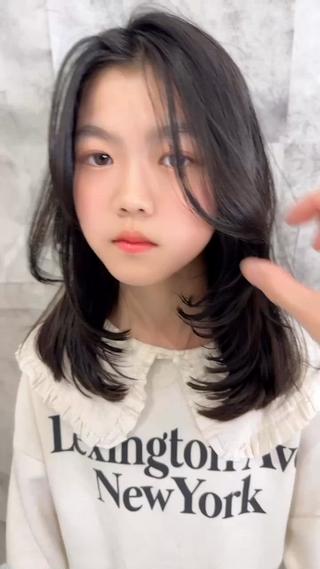 セミロング 永田竜一/髪質改善/ 大人可愛い/レイヤーのヘアスタイル