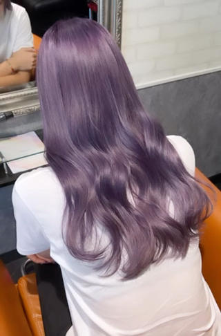 ロング 💛ブリーチで叶える 💛垢抜けカラー🌈のヘアスタイル