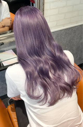 ロング 💛ブリーチで叶える 💛垢抜けカラー🌈のヘアスタイル