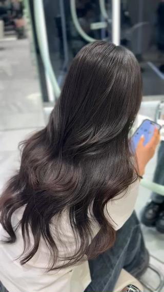 ブリーチしていない方にオススメ
【𝐀𝐮𝐣𝐮𝐚 4step treatment】
豊富な種類からお客様に合わせたトリートメントを提案いたします