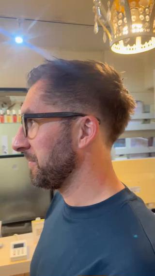 肩と背中の濡れは雨によるものです！笑
テーパーフェード！ 