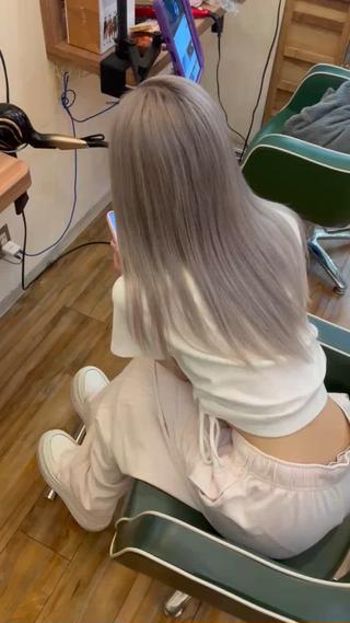 レディースカラーは通常受け付けてませんがこちらも僕が施術したカラーです！
 