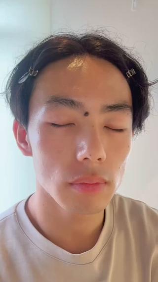 メンズ アイブロウ 税田 芽生の眉毛・アイブロウイメージ