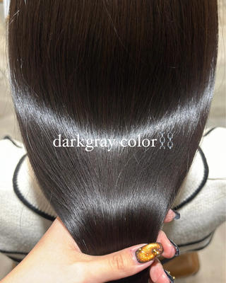 ロング カラー 小木曽 里華のヘアスタイル