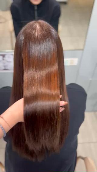 美髪矯正でうるうるサラサラに!