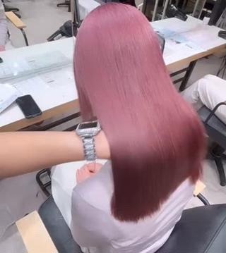 セミロング カラー ハイトーンレイヤー 三鷹/nana🎀のヘアスタイル