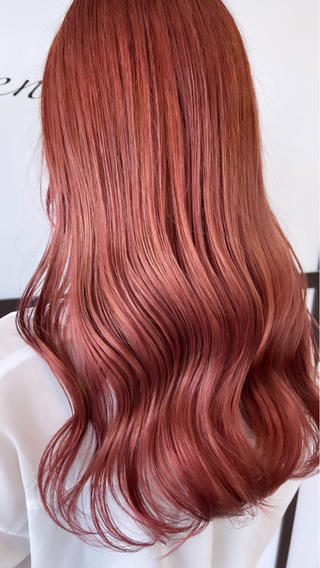 コーラルピンク、ピンク、ピンクベージュ